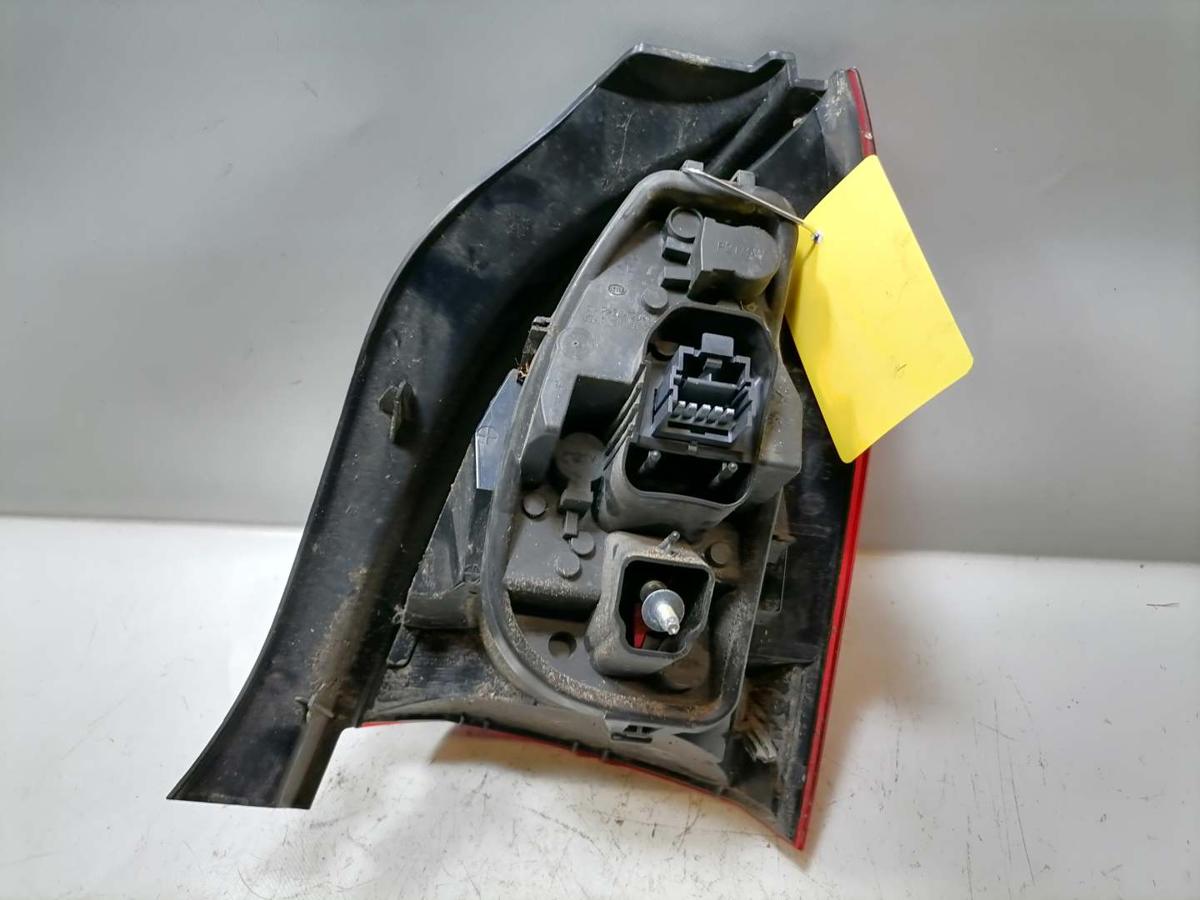 Renault Twingo 2 originla Rücklicht Rückleuchte Schlussleuchte links Facelift Bj.2014